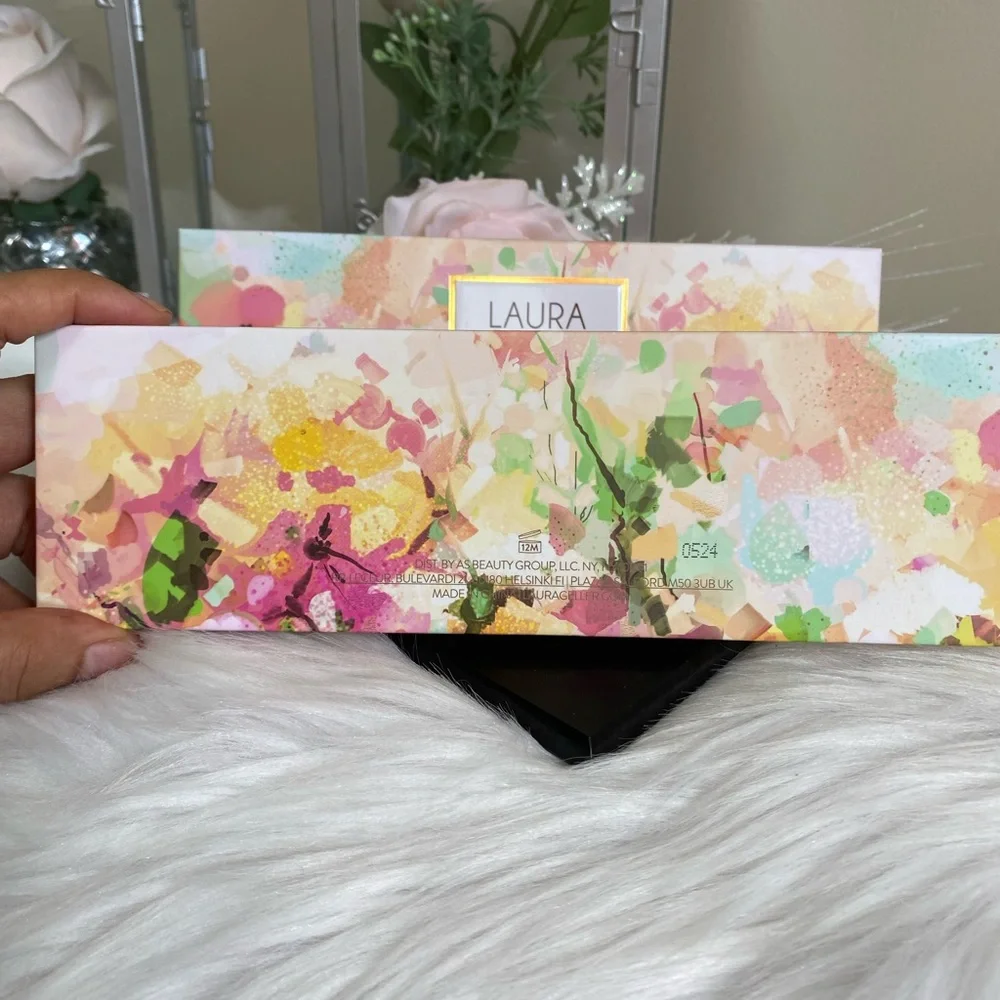 LAURA GELLER ESSENTIALS SWEET AS SUGAR 12MULTI-FINISH EYESHADOWS